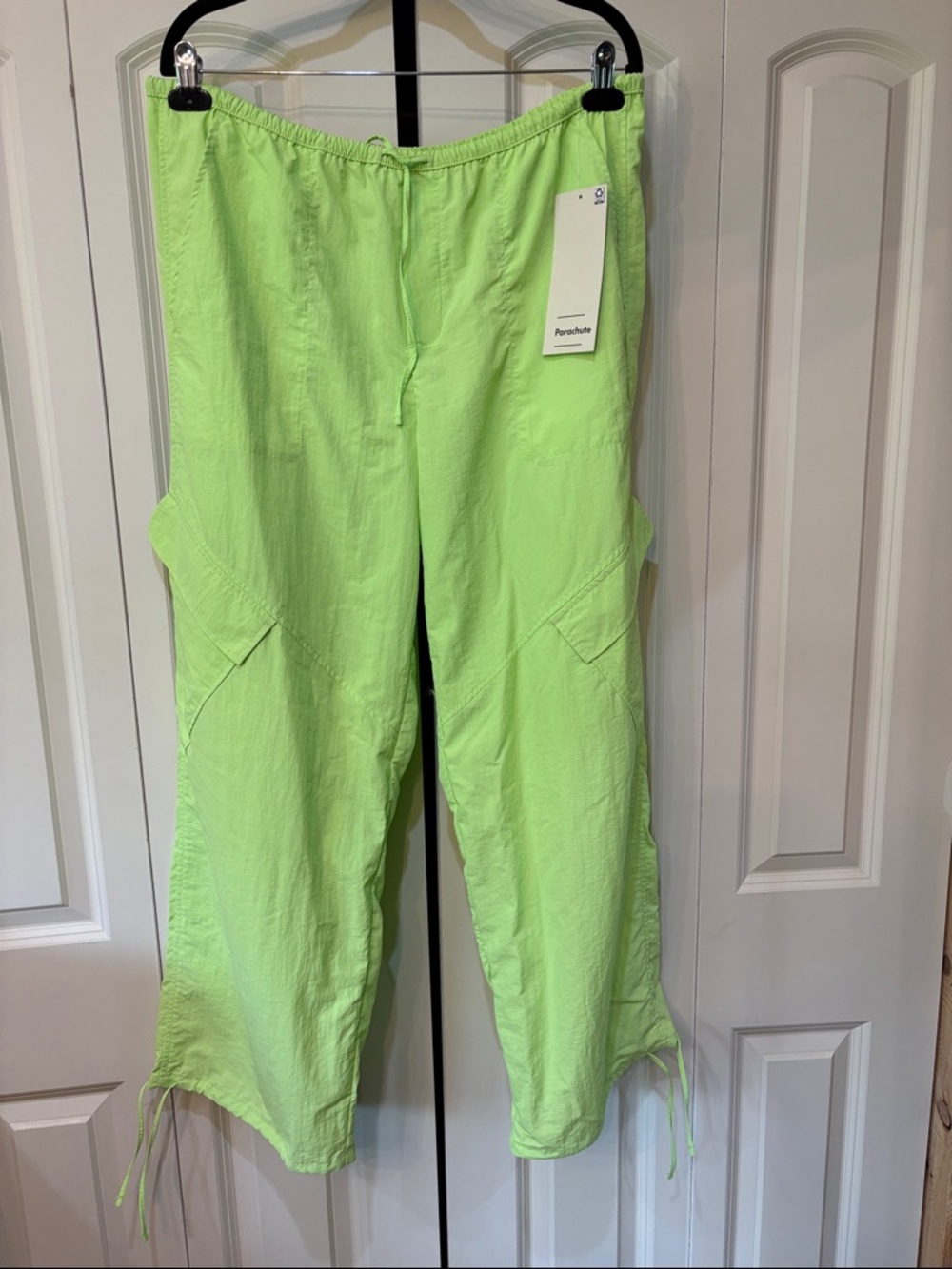 NWT No boundaries neon green size large parachute pants